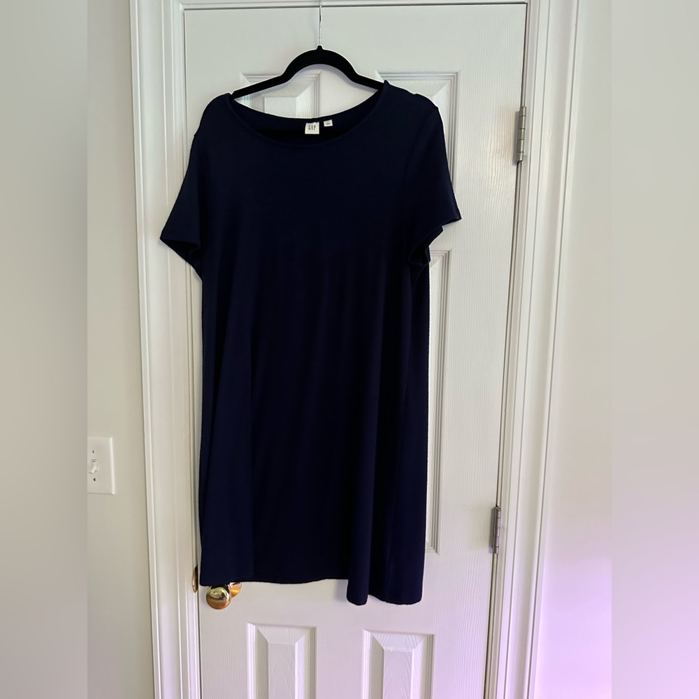 Gap lightweight knit T-shirt style dress